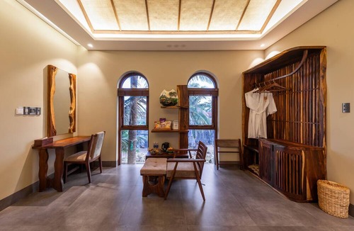 Dong Hoa Hotel | Sun Village Beach Resort