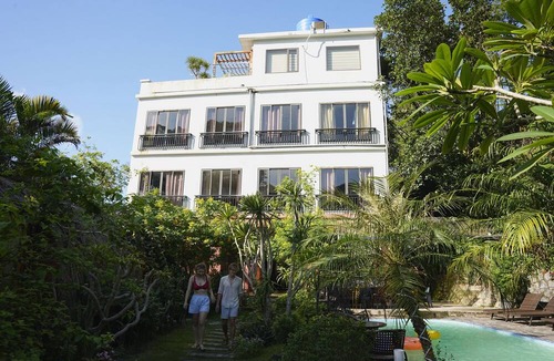 Cat Hai Hotel | Backpackers