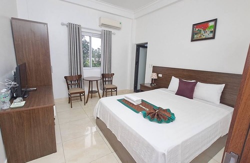 Soc Son Hotel | Family Transit Hotel Airport