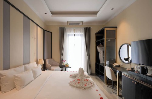 Trung Hoa Nhan Chinh Hotel | San Quatorze Hanoi Hotel
