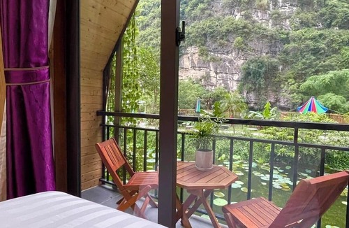 Hoa Lu Resort | Hoang Minh Mountainside Villa