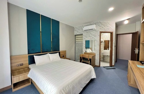District 12 Hotel | Tran Long District 12