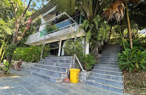 Ha Giang Bed & Breakfast | Lake House