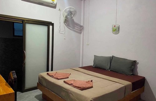 Nuea Khlong Hotel | OYO 75524 SK Resort