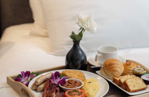 Hang Bac Hotel | The Q Boutique Hotel
