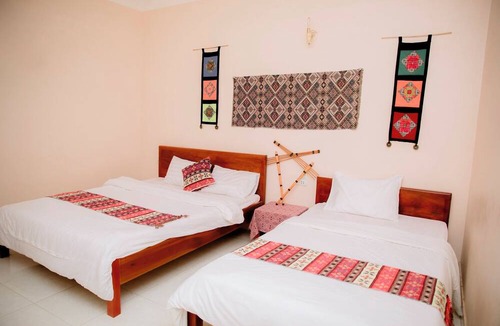 Chieng Chau Hotel | Mami Home - Homestay Lac Village