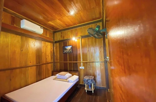 Nam Mau Hotel | Duy Tuyen Ba Be Homestay Free BBQ