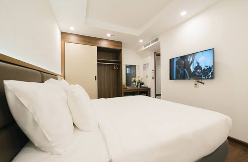 Nhat Tan Hotel | Love St Hotel