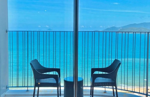 Tran Phu Beach House | 5 Star Living Ocean View