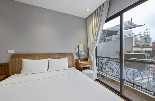 Thuy Khue Hotel | Lakeview Residence Hotel