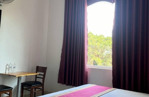 Lien Son Hotel | LAK VIEW