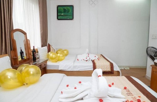 Quan Hoa Hotel | Phuong Dong Hotel Cau Giay -by BayLuxury