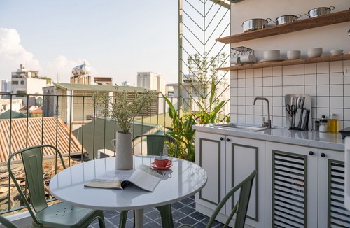 Hai Ba Trung Villa | NYNA House Villa POOL & GYM & ROOFTOP