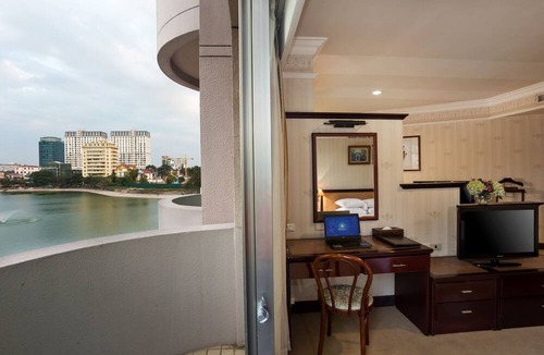 Ngoc Khanh Hotel | Lake Side Hotel