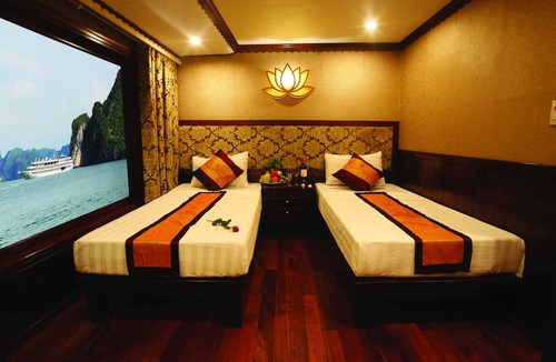 Bai Chay Boat Rental | Oriental Sails