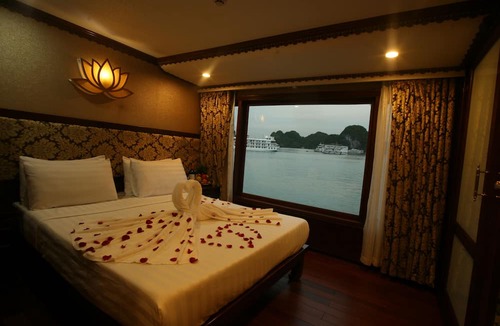 Bai Chay Boat Rental | Oriental Sails