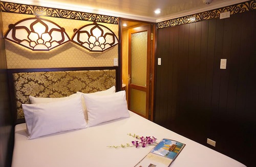 Bai Chay Boat Rental | Oriental Sails