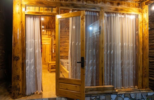 Sa Pa Ski Chalet | Hoa Chanh Bungalow