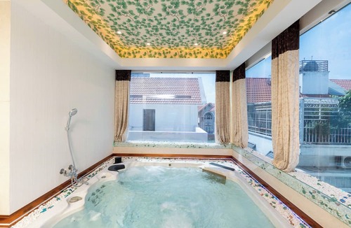 District 7 Villa | Sunrise Villa Him Lam D7 with 9 bedrooms
