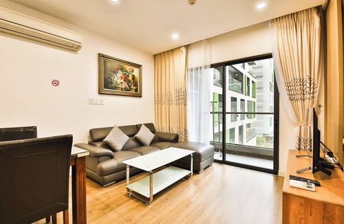 Tan Binh Apartment | Republic Plaza TSN Airport Emily in Town