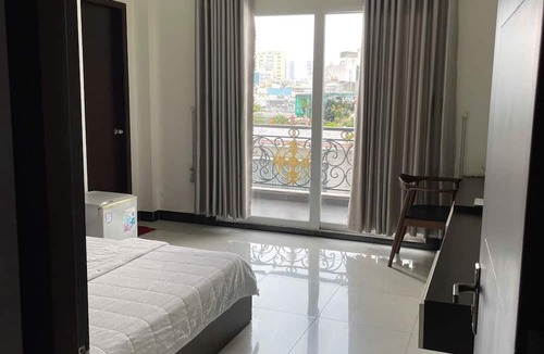 Binh Thanh Hotel | Edenroc Hotel