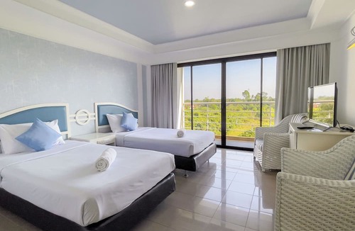 Trang Hotel | Rua Rasada Express