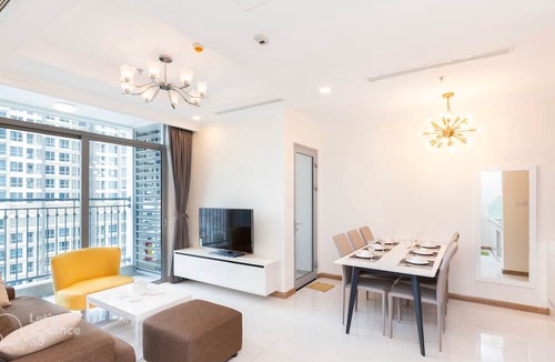 Hang Xanh Apartment | Kelly House at Vinhomes Central Park