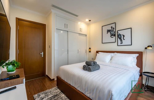 Hang Xanh Condo | AMAVI LUXURY - VINHOMES SPACIOUS AND COZY APT FOR FAMILY/GROUP - 4 BR