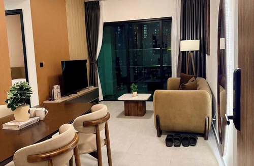 District 4 Apartment | Delasol Premier Elite Urban Living