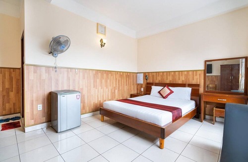 Binh Chanh House | Elegant Deluxe Accommodation in Hoang Hau, Vietnam