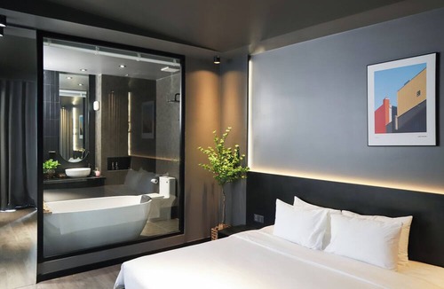 District 10 Apartment | Kin Wander Tan Binh, The Mountain