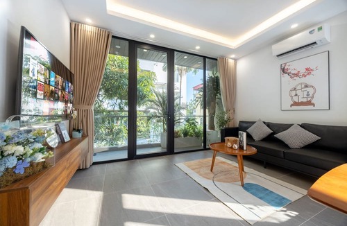 Nhat Tan Apartment | Urchin Apartment