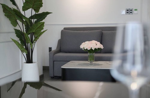 Nguyen Thai Binh Apartment | CityHouse - El Pino Realm at Metro Ben Thanh Market