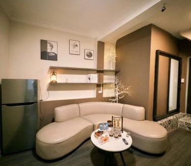 Old Quarter Apartment | Lốp Homestay