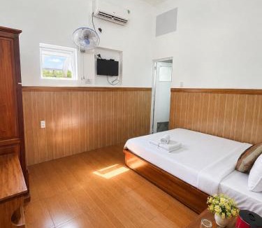 Lien Chieu House | GREEN MOTEL - Near The Sea