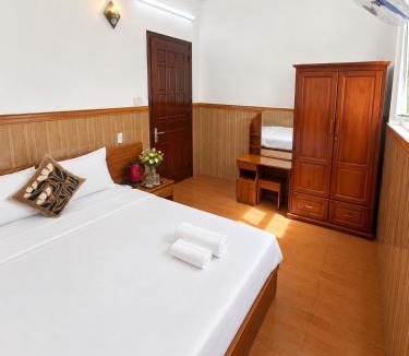 Lien Chieu House | GREEN MOTEL - Near The Sea