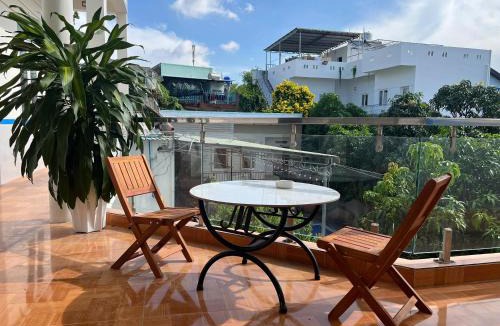 Central Mui Ne Beach Hotel | VitaSea Mui Ne homestay & pool