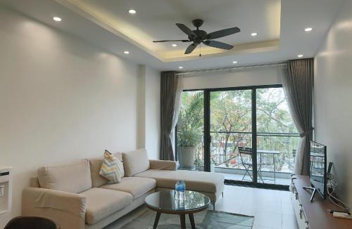 Nhat Tan Hotel | Paradise Home - 51 Alley 06 Trinh Cong Son