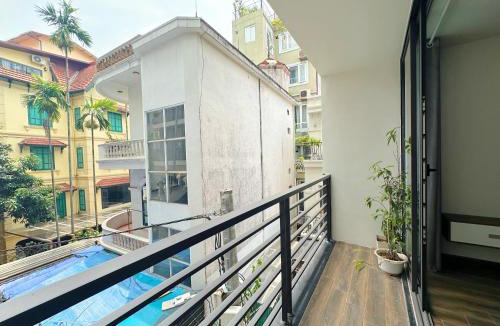 Quang An Apartment | Hanoi Home 7 - A spacious, bright one-bedroom apartment