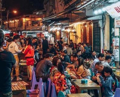 Ba Dinh Hotel | AprilBox Trackside Nomad