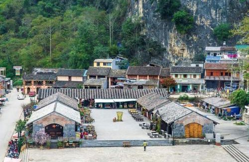 Dong Van House | Hoàng Bách homestay - Đồng Văn, Motorbike, Tours