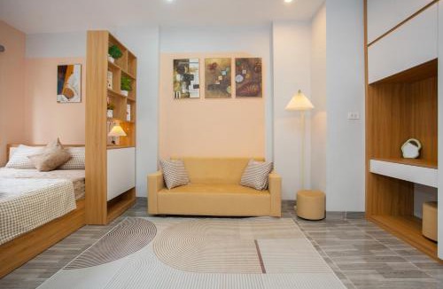 Ngoc Ha Apartment | The Little Hanoi - Refreshing home - Big balcony