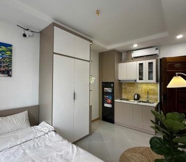 Cong Vi Apartment | 116 Phan Ke Binh Apartment-Modern Private Studio near Lotte Center, Ba Dinh