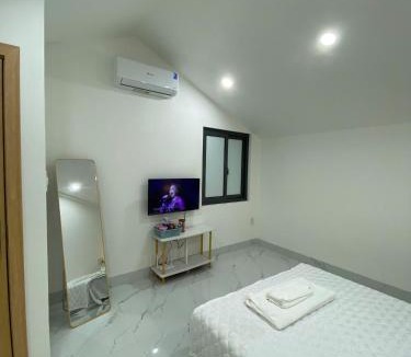 Huong Thuy House | Ha Nguyen's House