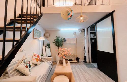 Trang Tien Apartment | The Shilla Homestay Old Quarter