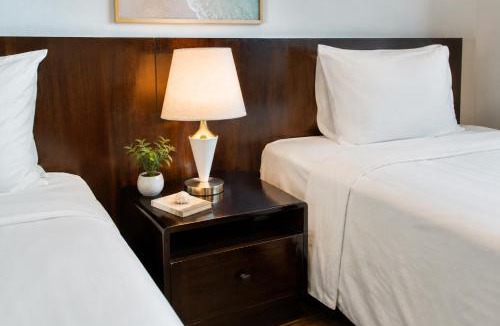 Ha Long Hotel | Khách Sạn Cát House