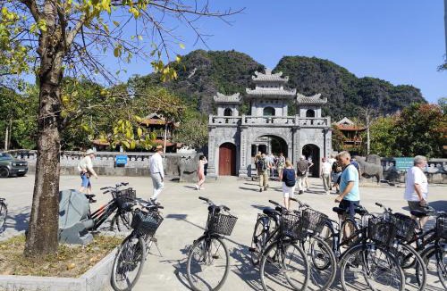 Hoa Lu Hotel | Heartfelt Cafe & Homestay