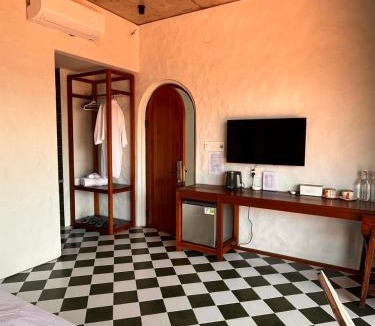 Hue Hotel | Berry Boutique