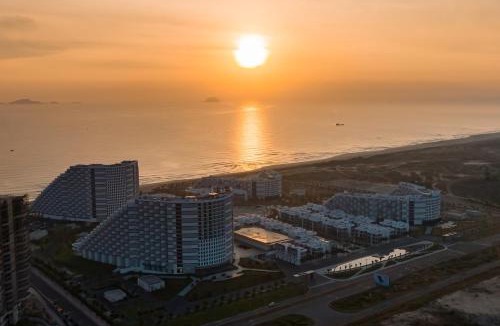 Khanh Hoa Apartment | Eden House in The Empyrean Cam Ranh Beach resort