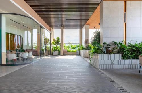 District 10 Apartment | Delux Central 3 Bedrooms China Town, Pool, Sauna, City Gateway